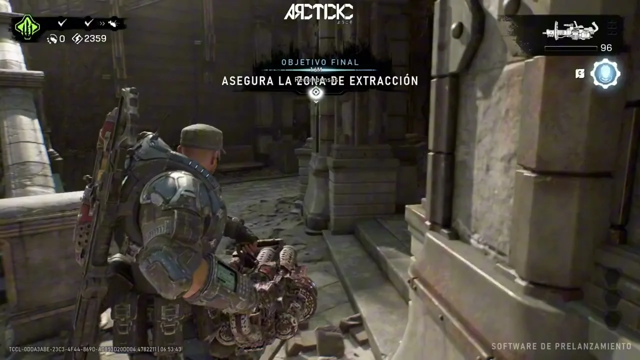Aviso de objetivo final en pantalla indicando que hay que asegurar la zona de extracción mientras un Gear se cubre tras una columna